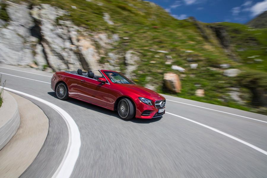  Mercedes-Benz E300 AMG Line Cabriolet 2017 года  (WW) (фото 17 из 32)